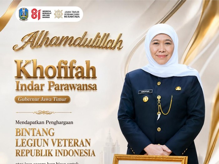 Khofifah Terima Bintang LVRI, Ingatkan Perjuangan Tak Lagi Angkat Senjata