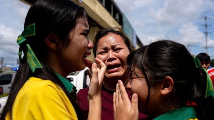 Horor Penembakan Sekolah Thailand, Siswa Kabur Memanjat Pagar
