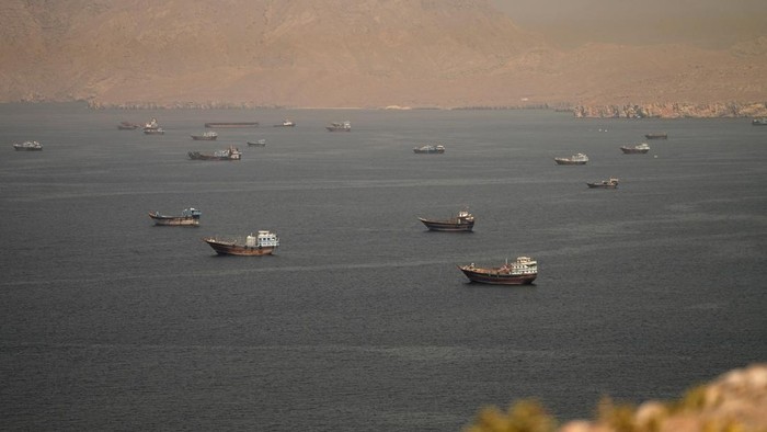 perang-as-iran-berakhir-selat-hormuz-segera-dibuka-1781798442960_169