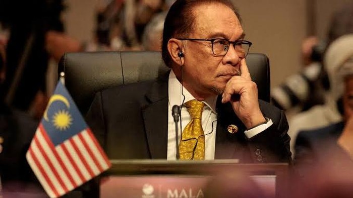 Anwar Ibrahim Dirawat di RS Usai Operasi Hernia, Kini Masih Pemulihan