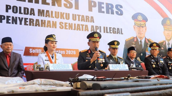 Kapolda Malut Terima Penyerahan Senpi Ilegal Warga, Langkah Nyata Jaga Perdamaian