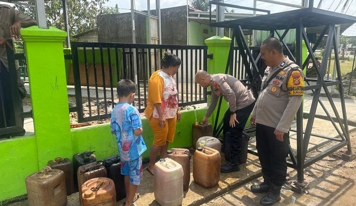 Atasi Kesulitan Air Warga, Polda Sumsel Bangun Sumur Bor di Sukajaya