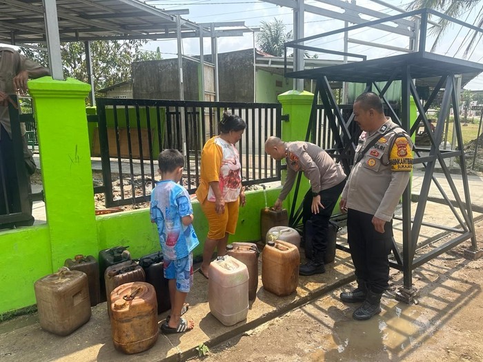 polda-sumsel-bangun-sumur-bor-bantu-250-kk-sukajaya-hadapi-musim-kemarau-1786430415493