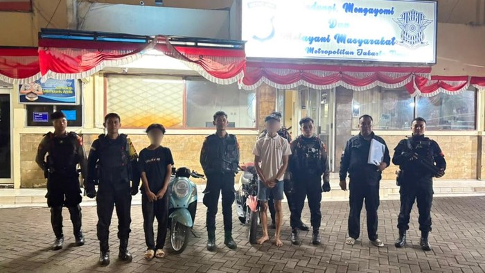 polisi-tangkap-pelaku-tawuran-dan-balap-liar-di-jaktim-dokistimewa-1785926327429_169