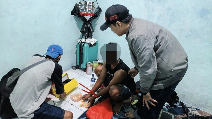 Pengedar Obat Keras di Tangerang Diringkus, Ribuan Hexymer-Tramadol Disita