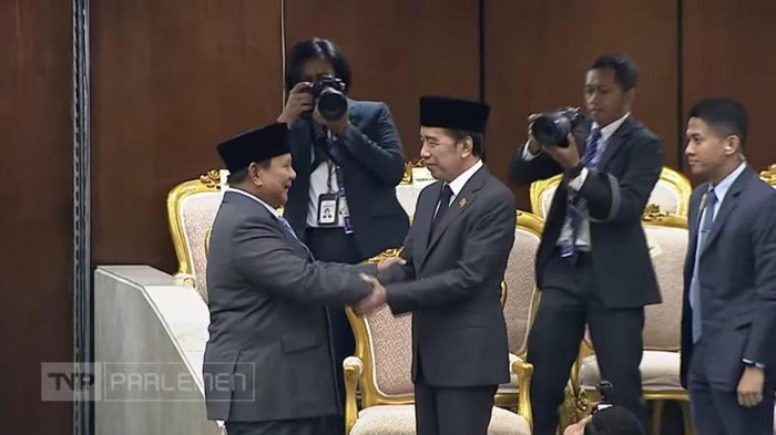 prabowo-salami-jokowi-1786684689874_169