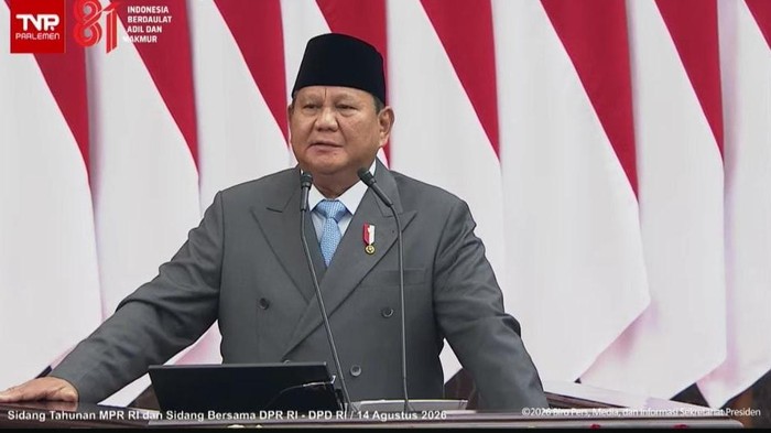 Prabowo Sebut Menteri-menteri Kerja Keras, Ada yang Pingsan hingga Operasi