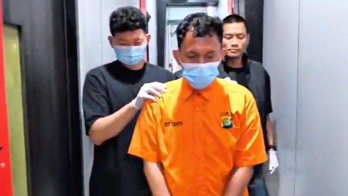 saepul-26-pelaku-mutilasi-pria-inisial-k-di-depok-diperiksa-di-polda-metro-jaya-1786191209681_169