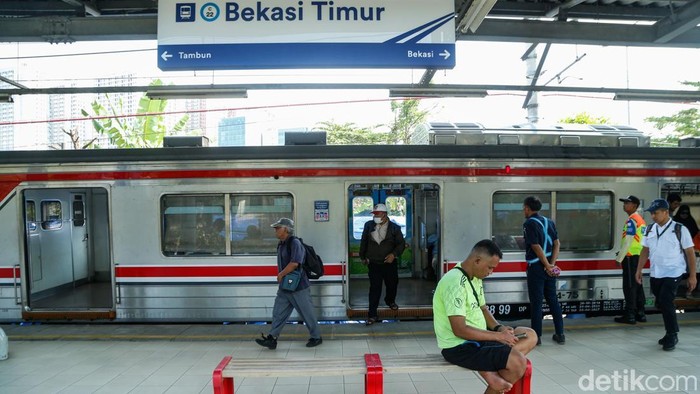 Penggerebekan Narkoba Dekat Rel, KRL Priok Sempat Terhambat