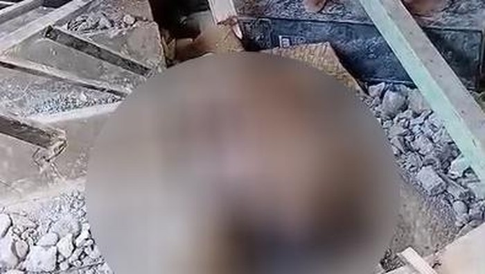 tangkapan-layar-video-seorang-perempuan-di-manggarai-timur-ntt-tewas-tertimbun-reruntuhan-akibat-gempa-sabtu-1582026-foto-dok-1786760742194_169