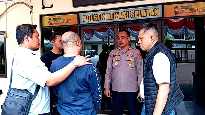 Viral DC Gebuk Warga Bekasi Pakai Kursi Besi, Polisi Turun Tangan