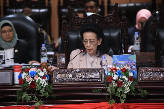 wakil-ketua-dpd-ri-bidang-otonomi-daerah-politik-dan-hukum-gusti-kanjeng-ratu-hemas-1786428349206