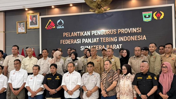 Irjen Herry Heryawan Lantik Pengprov FPTI Sumbar 2026-2030