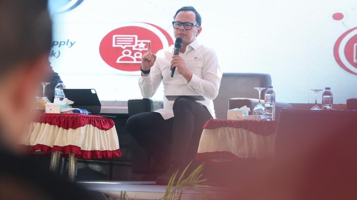 wamendagri-minta-kepala-daerah-bangun-ekosistem-kdkmp-dengan-stakeholder-1785932048004_169