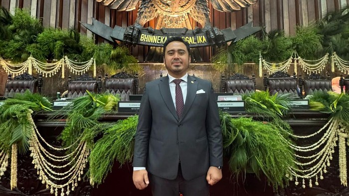anggota-komisi-ii-dpr-ri-ahmad-irawan_169