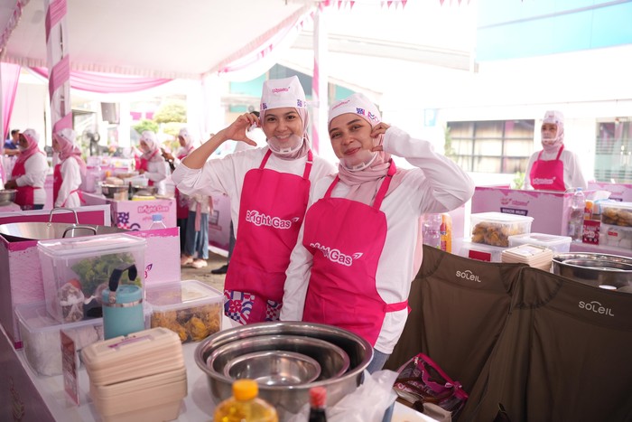 hari-pelanggan-nasional-pertamina-bagikan-8100-porsi-makanan-di-8-kota-1788691765134