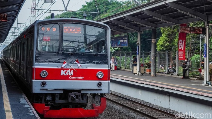 tarif-transum-jakarta-dan-jabodetabek-jadi-rp8-saat-17-agustus-1786716884188_169